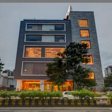 Pinnacle Grand Hotel Ahmedabad Exteriör bild