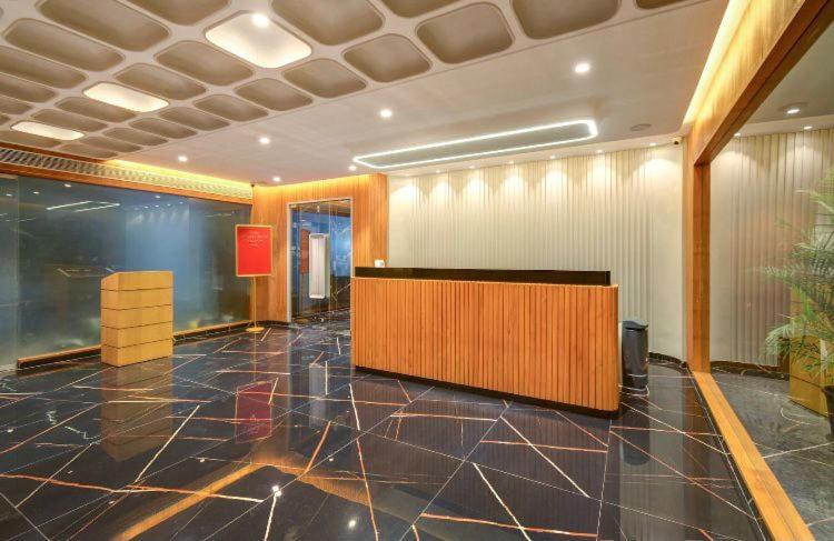 Pinnacle Grand Hotel Ahmedabad Exteriör bild